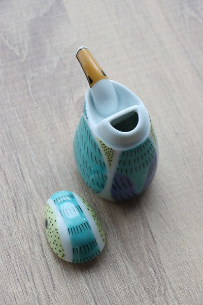 Arita ware kingfisher soy sauce dispenser detail