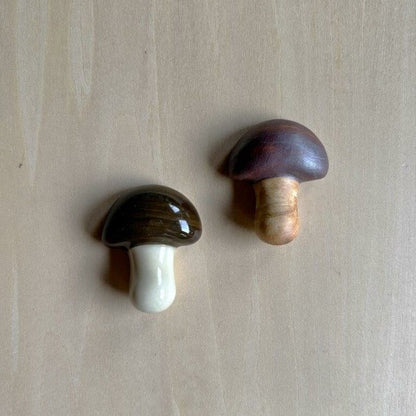 Mushroom chopstick rest detail