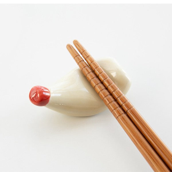 Mayonnaise and ketchup chopstick rests
