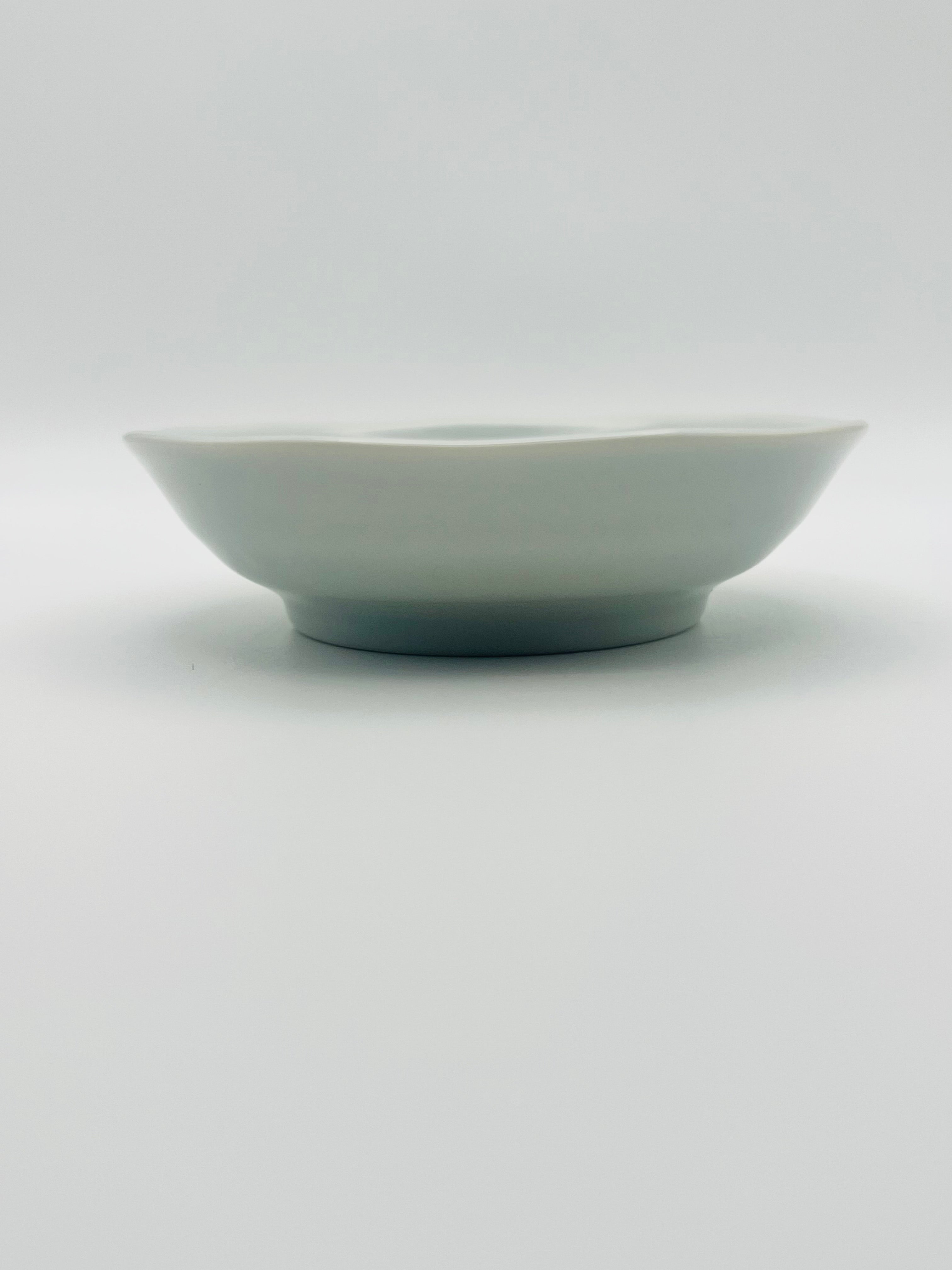 Winking Cat Bowl 10cm – Japanese Ceramic Sauce & Side Dish - Konbini